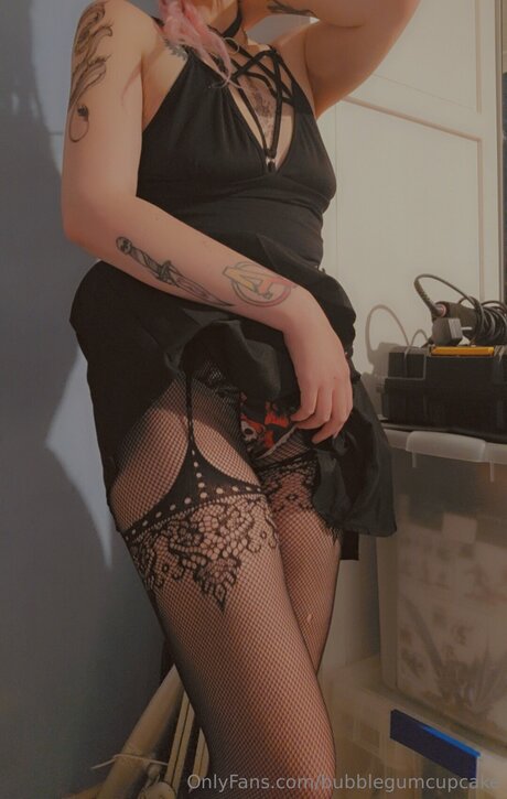 Nacktes geleaktes OnlyFans-Foto von Bubblegumcupcake