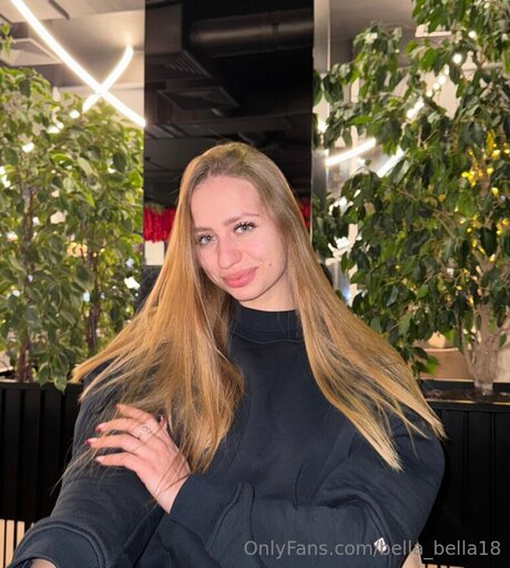 Nacktes geleaktes OnlyFans-Foto von Bella Bella18