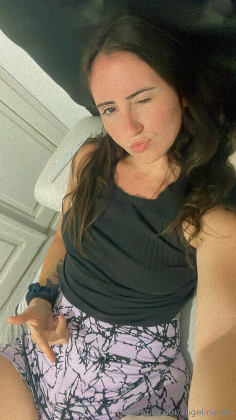 Nacktes geleaktes OnlyFans-Foto von Angelinaroig