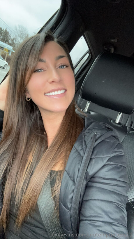 Nacktes geleaktes OnlyFans-Foto von Proteinprincess11