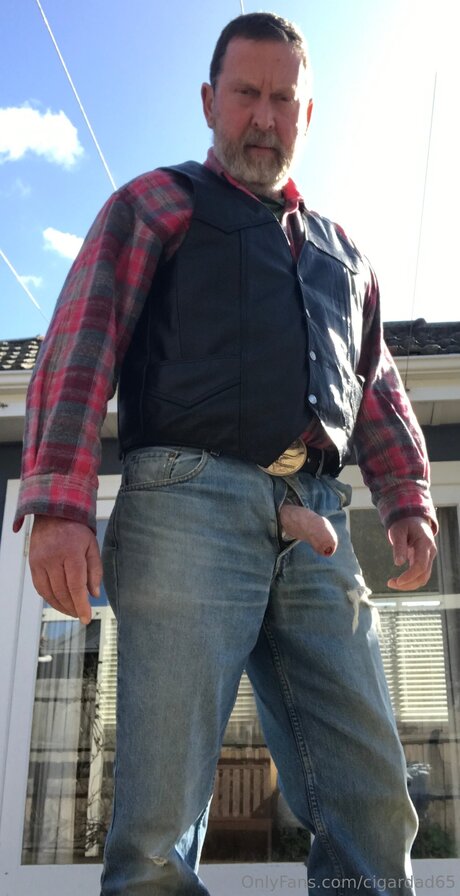 Cigardad65