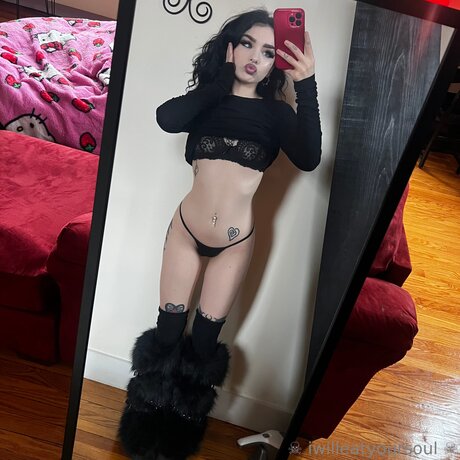 Nacktes geleaktes OnlyFans-Foto von Iwilleatyoursoul