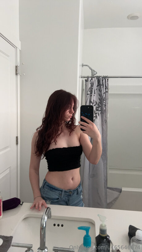 Nacktes geleaktes OnlyFans-Foto von U465646674