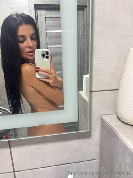 Nacktes geleaktes OnlyFans-Foto von U444299636