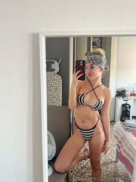 Nacktes geleaktes OnlyFans-Foto von Mariamash