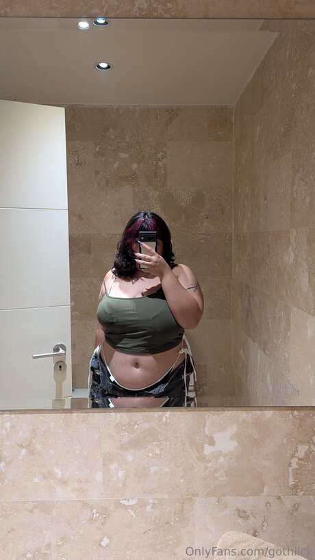 Nacktes geleaktes OnlyFans-Foto von Gothiick