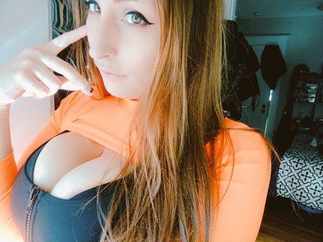 Nacktes geleaktes OnlyFans-Foto von Tillyxluna
