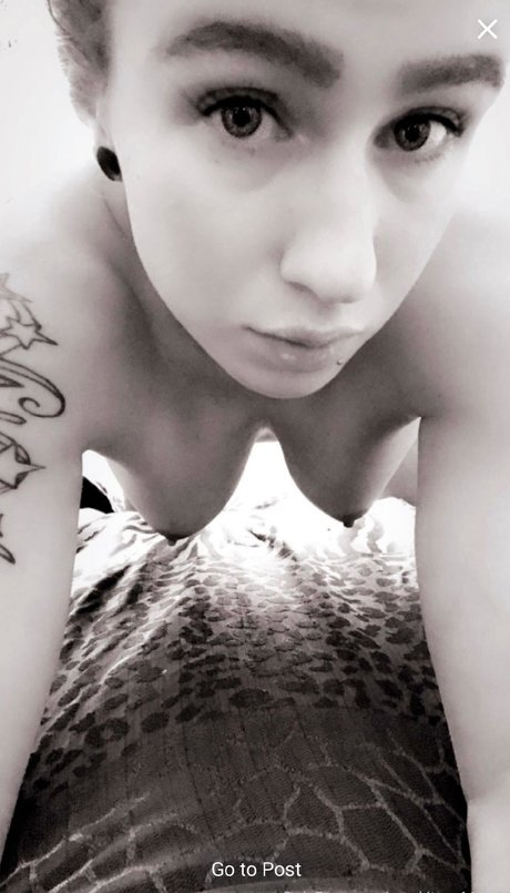 Nacktes geleaktes OnlyFans-Foto von Sheila Marie