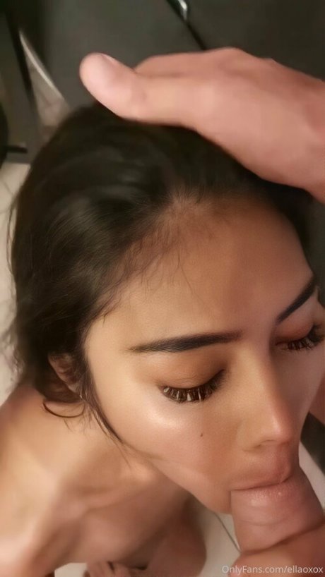 Nacktes geleaktes OnlyFans-Foto von Ella Knoxi