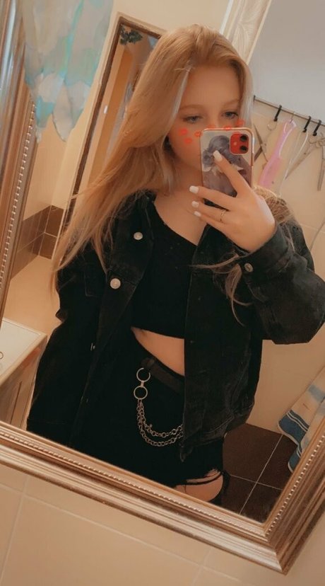 Nacktes geleaktes OnlyFans-Foto von Innocentangelinavip