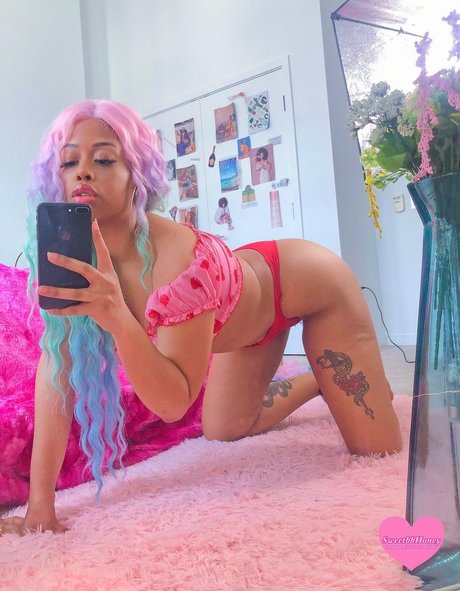 Nacktes geleaktes OnlyFans-Foto von Goddess Honey 777
