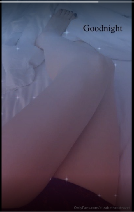 Nacktes geleaktes OnlyFans-Foto von Elizabeth Castravet