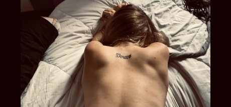 Nacktes geleaktes OnlyFans-Foto von Emily Lee