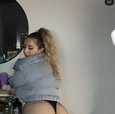 Nacktes geleaktes OnlyFans-Foto von Roxiieefoxxx