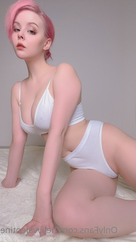 Helly Valentine