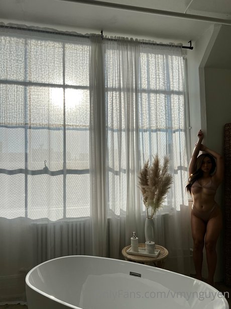 Nacktes geleaktes OnlyFans-Foto von Victoria Nguyen