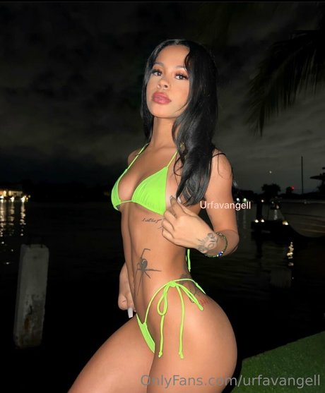 Nacktes geleaktes OnlyFans-Foto von Angel