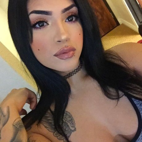 Nacktes geleaktes OnlyFans-Foto von Lilie Leahndra