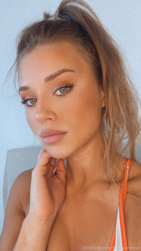 Nacktes geleaktes OnlyFans-Foto von Madison Brock
