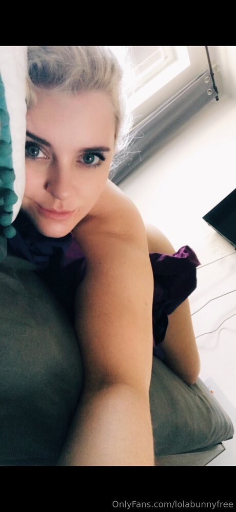 Nacktes geleaktes OnlyFans-Foto von Lolabunnyfree