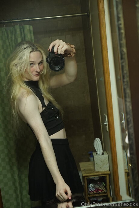 Nacktes geleaktes OnlyFans-Foto von Anexcks