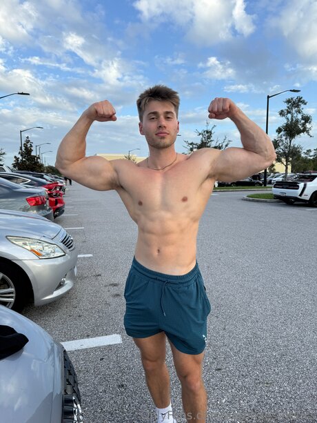 Nacktes geleaktes OnlyFans-Foto von Aaronaesthetics