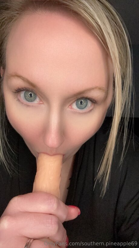 Nacktes geleaktes OnlyFans-Foto von Southern Pineapple69