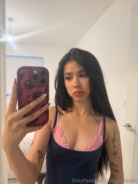 Nacktes geleaktes OnlyFans-Foto von Irlannabelle