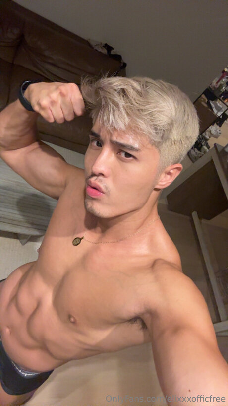 Nacktes geleaktes OnlyFans-Foto von Elixxxofficfree