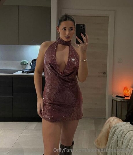 Nacktes geleaktes OnlyFans-Foto von Sophiestonehouse
