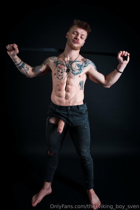 Nacktes geleaktes OnlyFans-Foto von The Viking Boy Sven