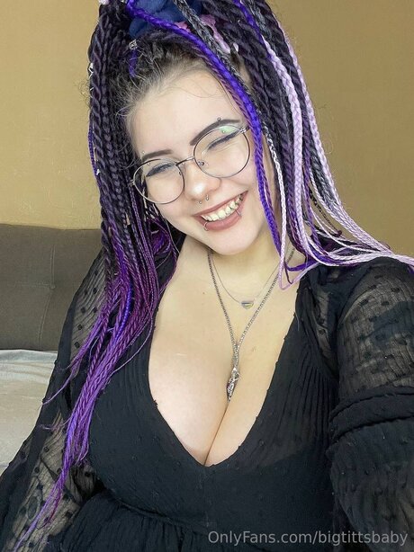 Nacktes geleaktes OnlyFans-Foto von Bigtittsbaby