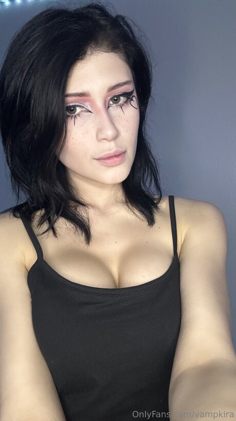 Nacktes geleaktes OnlyFans-Foto von Vampkira