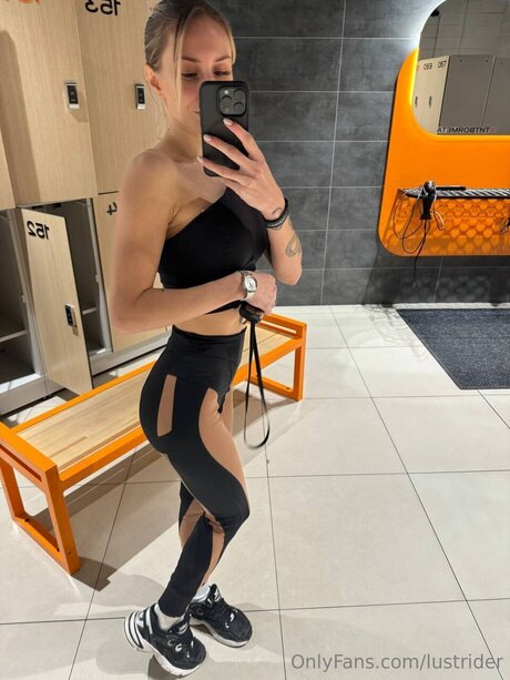 Nacktes geleaktes OnlyFans-Foto von Lustrider