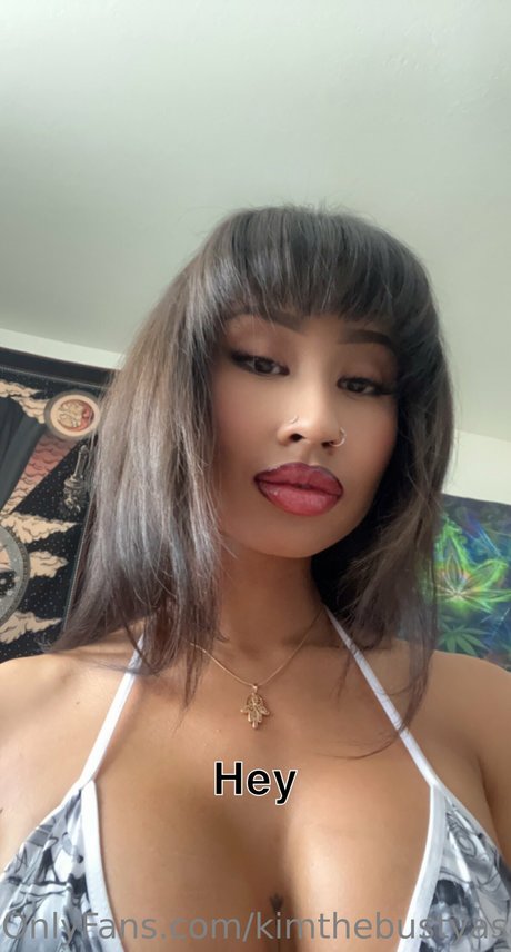 Nacktes geleaktes OnlyFans-Foto von Kimmy Kums
