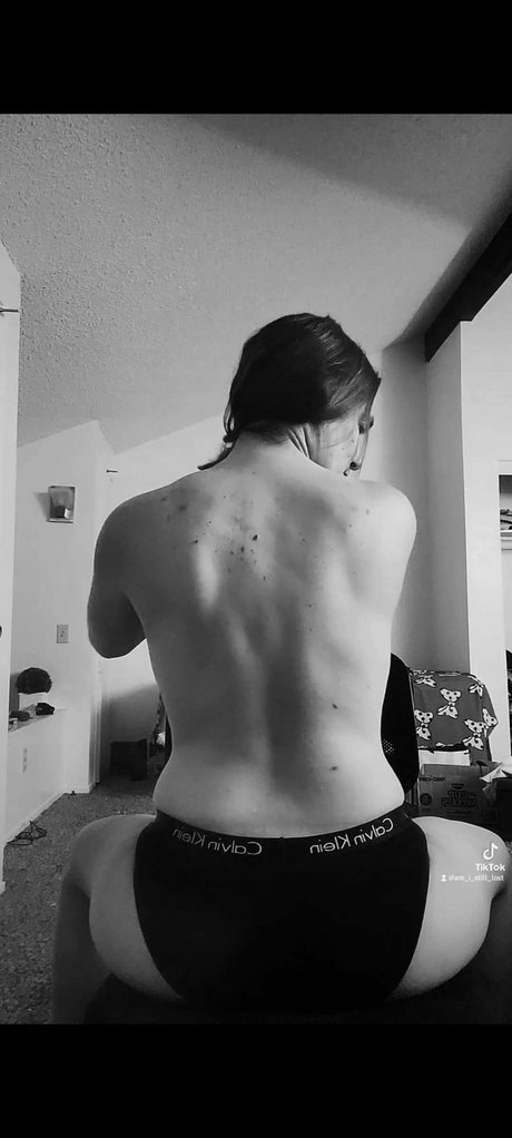 Nacktes geleaktes OnlyFans-Foto von Brunette Beauty86