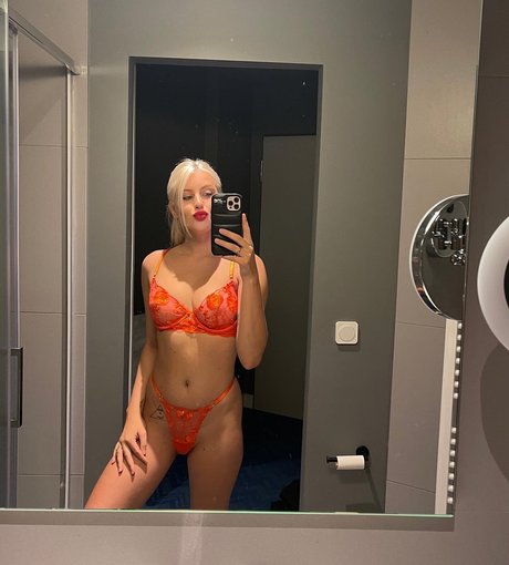 Nacktes geleaktes OnlyFans-Foto von Chloe Verhagen