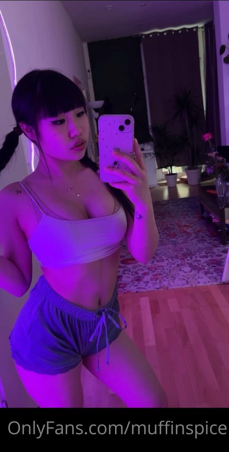 Nacktes geleaktes OnlyFans-Foto von Muffinspice