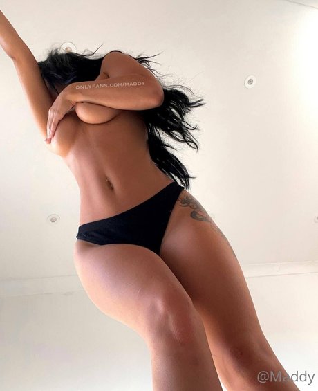 Nacktes geleaktes OnlyFans-Foto von Maddyyy