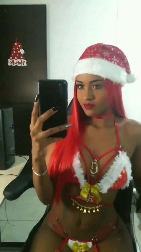 Nacktes geleaktes OnlyFans-Foto von Nina Pink