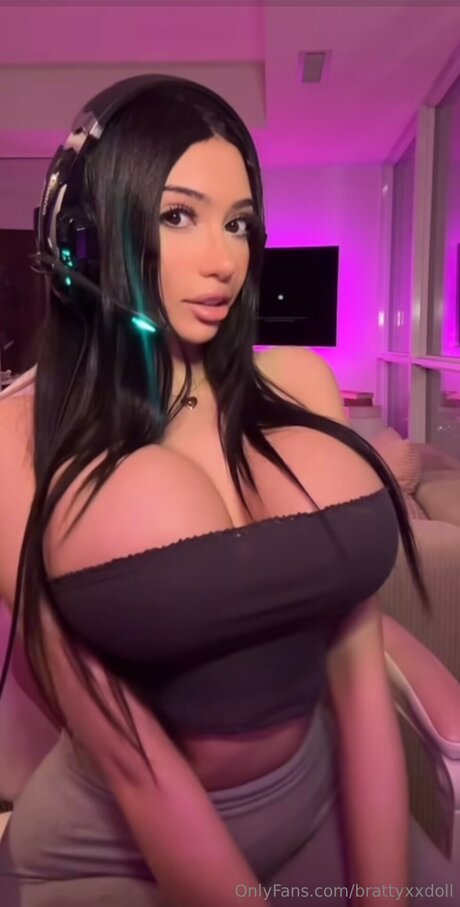 Brattyxxdoll