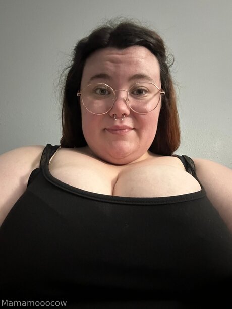 Nacktes geleaktes OnlyFans-Foto von Mamamooocow