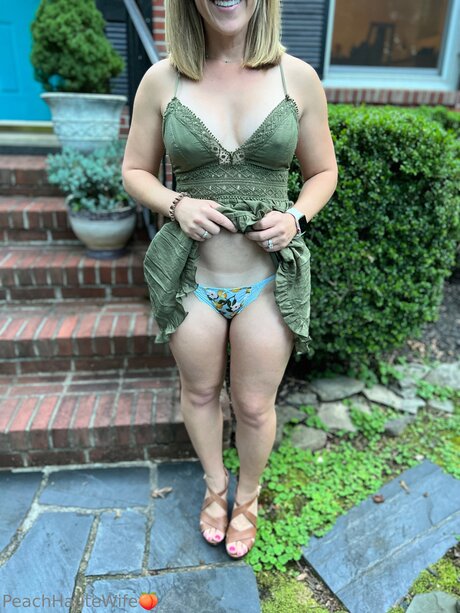 Peachhautewife