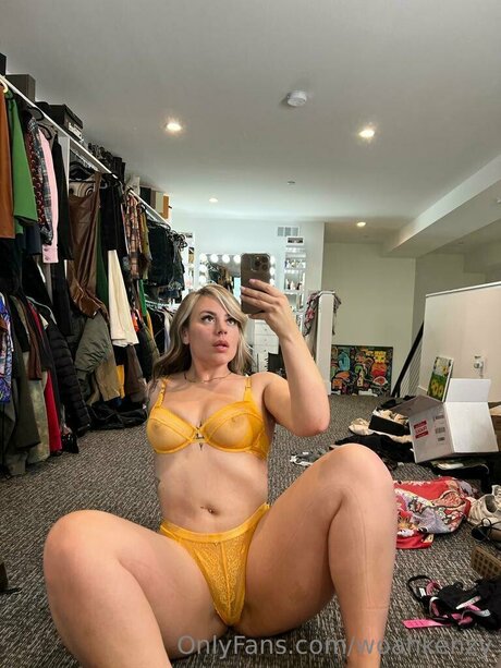 Nacktes geleaktes OnlyFans-Foto von Woahkenzy