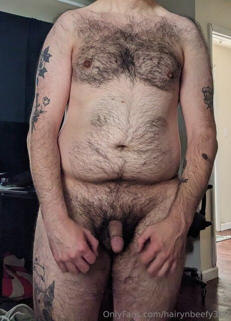 Nacktes geleaktes OnlyFans-Foto von Hairynbeefy303