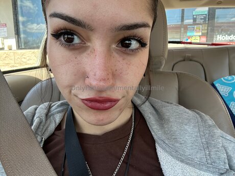 Nacktes geleaktes OnlyFans-Foto von Mentallyillmile