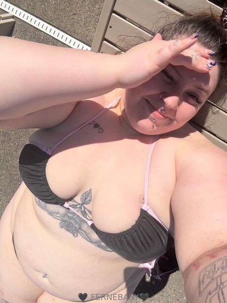 Nacktes geleaktes OnlyFans-Foto von Fernebabyfree