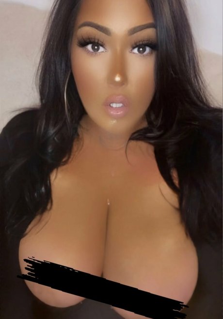 Nacktes geleaktes OnlyFans-Foto von Mimiko Divine