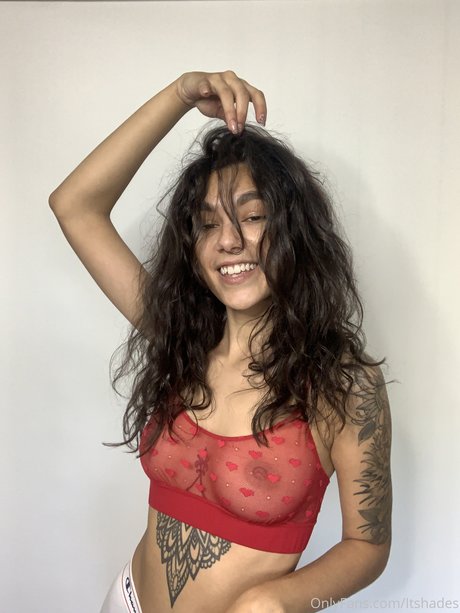 Nacktes geleaktes OnlyFans-Foto von Brianna Itshades