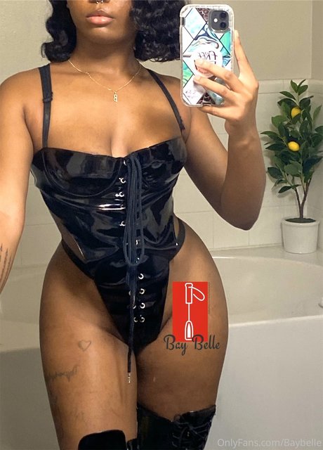 Nacktes geleaktes OnlyFans-Foto von Bay Belle